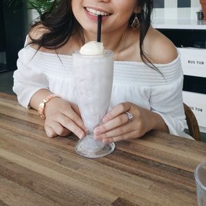 White off-should dress, worn once, size small.